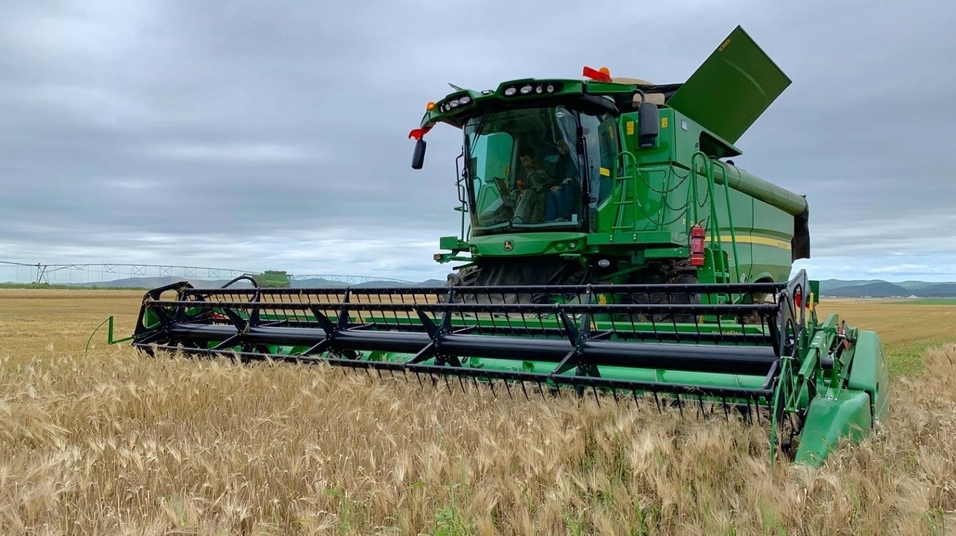 Combine harvester